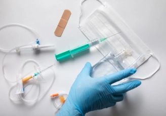 медицинские принадлежности для инъекций при вызове онколога на дом